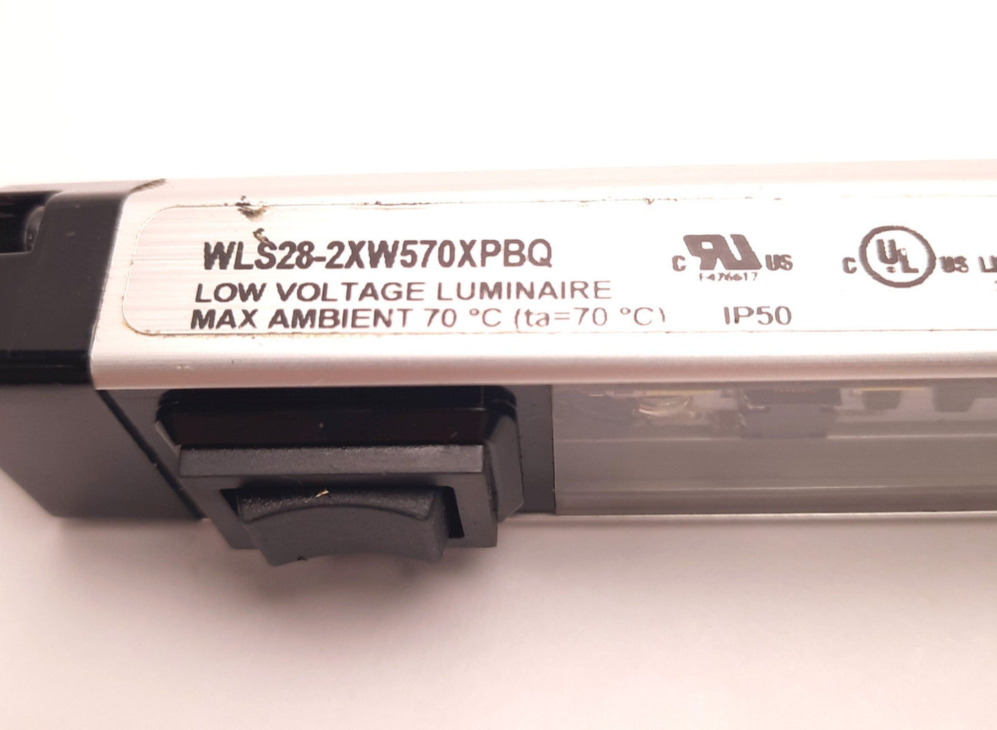 Used Banner WLS28-2XW570XPBQ LED Light Strip 12-30v DC, 4 Pin M12, 6500K(Cool), 570mm