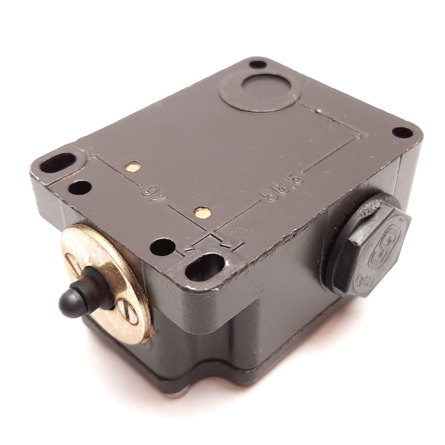 Used Schmersal TS015-11Y Heavy Duty Limit Switch, 1x N/O and 1x N/C, Rating: 500-600V