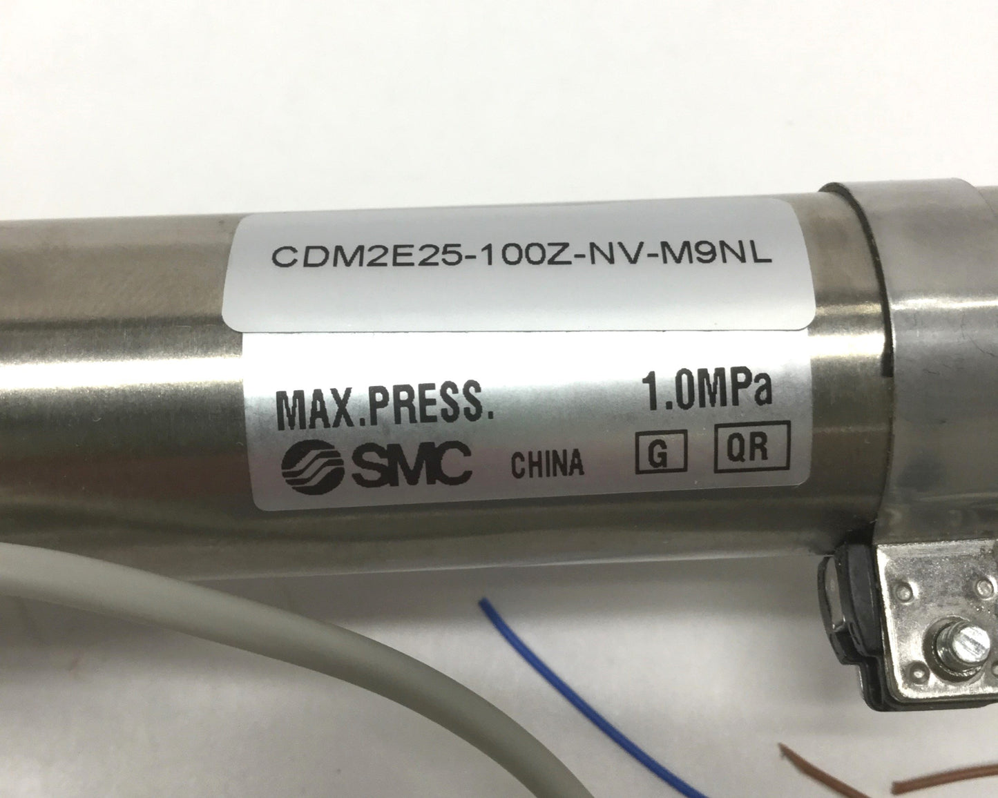 Used SMC CDM2E25-100Z-M9NL Air Cylinder 25mm Bore, 100mm Stroke w/Auto Switches