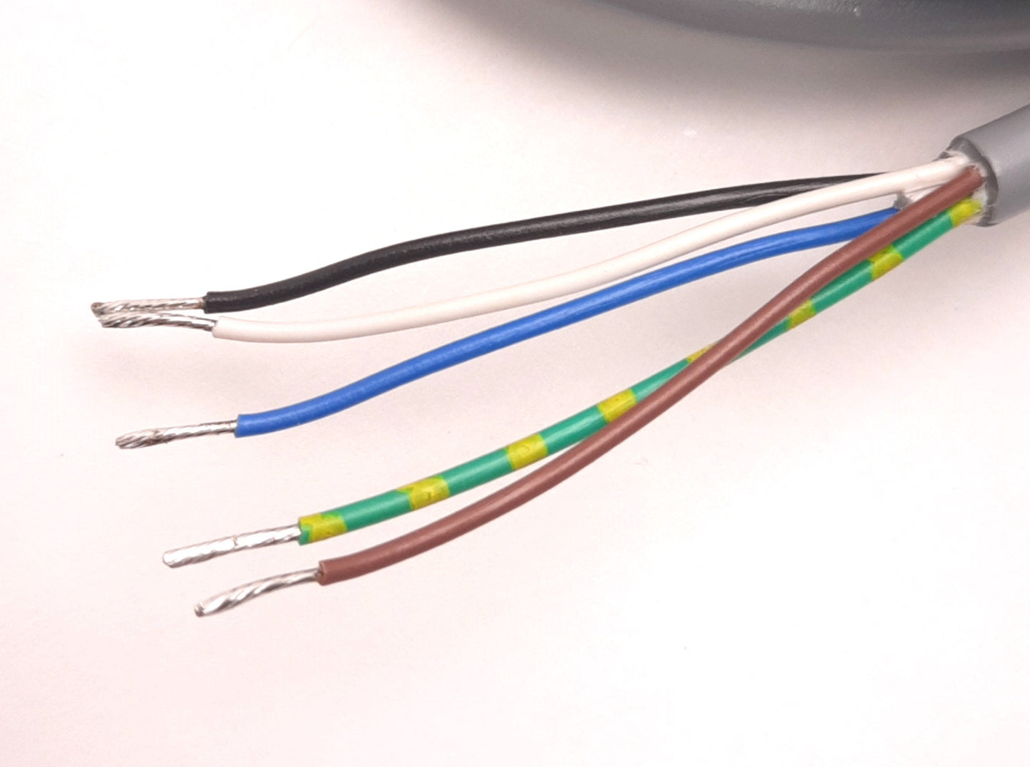 New – Open box Turck WAKW 4.5T-4 Single End Cordset M12 Female to Pigtail, 4M, 250V 4A Max