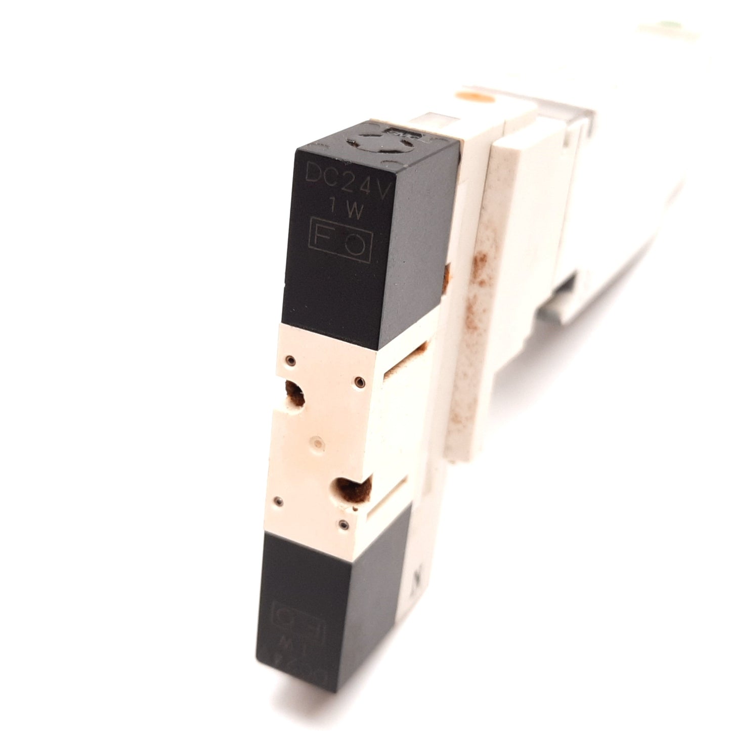 Used SMC VQ2300N-5 Solenoid Valve, 3-Position Closed Center 5-Port, 24VDC, 0.1-0.7MPa