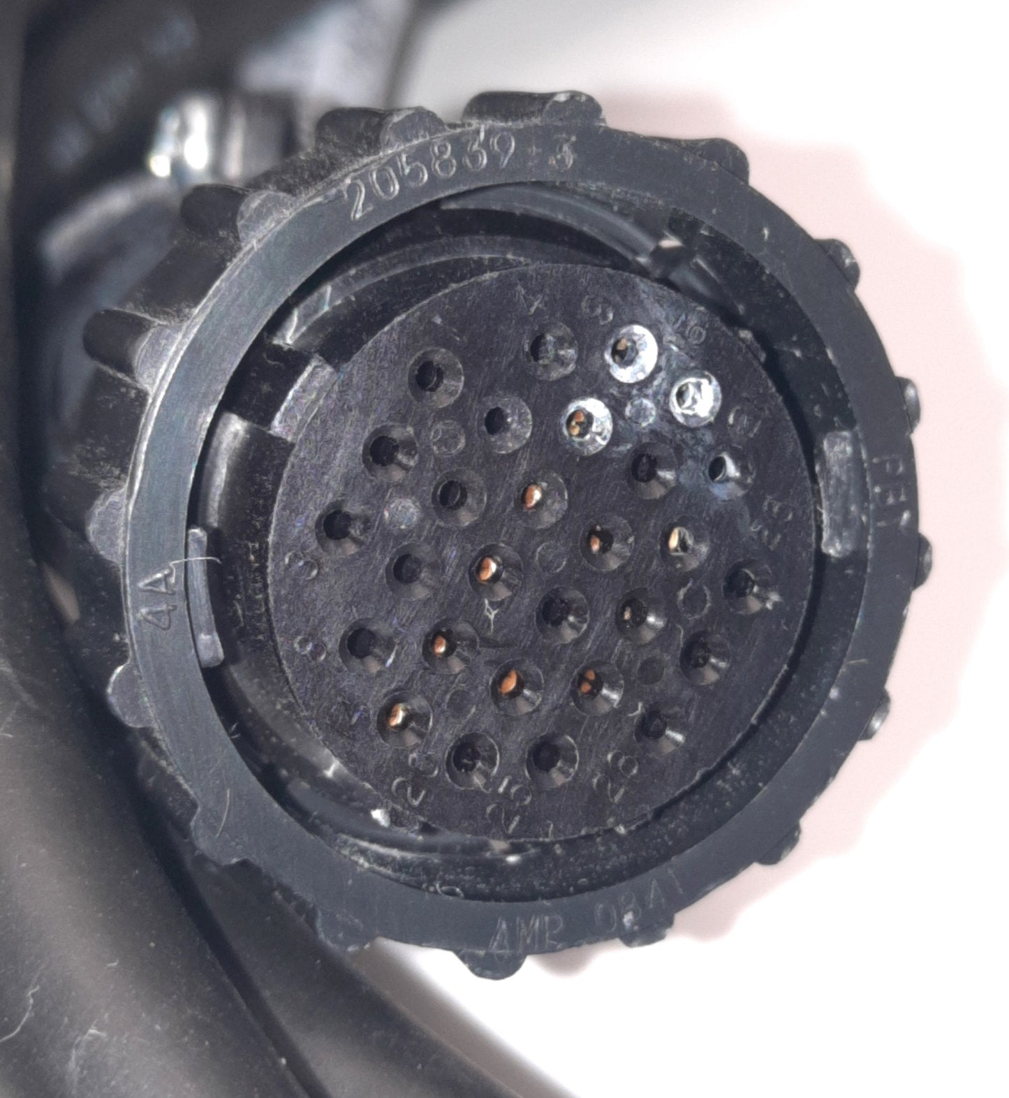 Used Allen Bradley 2090-CFBM6DD-CCAA04 Motor Feedback Cable, TI Series, 4 Meters