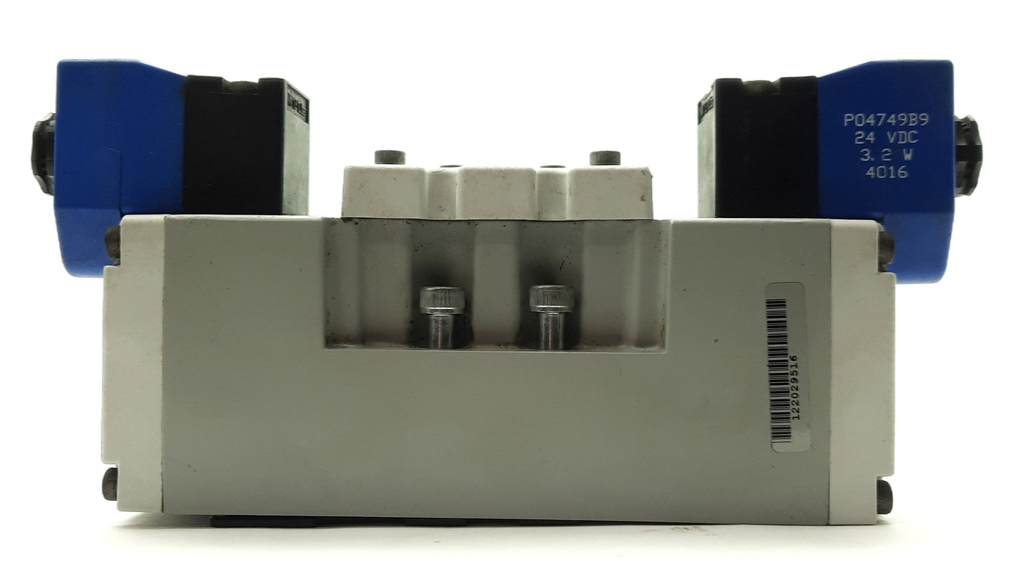 Used Parker H25VXXG0B9D Double Solenoid Valve, 4-Way 3-Position, 2.8Cv, 24VDC