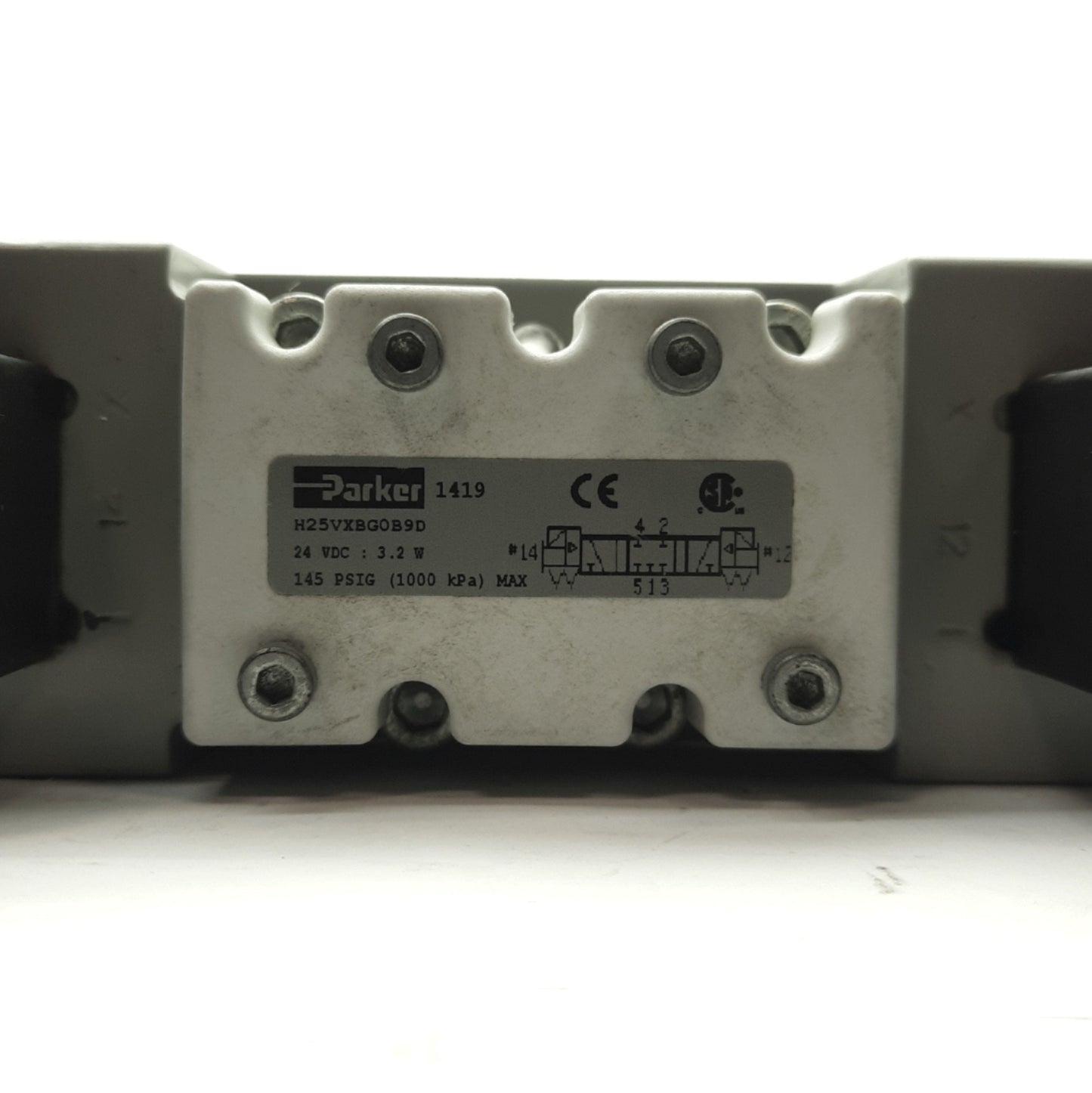Used Parker H25VXBG0B9D Double Solenoid Valve, 4-Way 3-Position, 3Cv, 145PSI, 24VDC