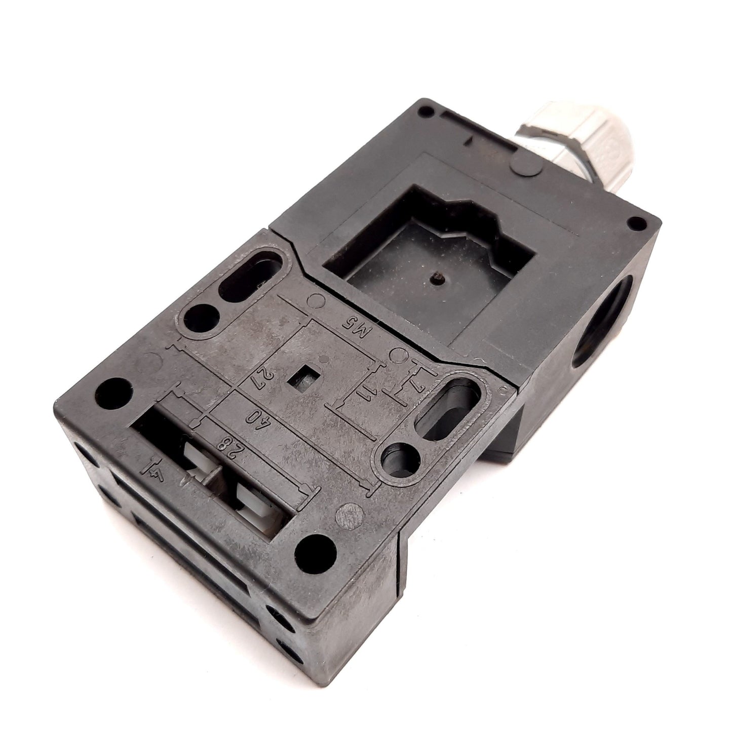 Used Schmersal AZ16-02zvk Safety Switch, 2x N/C Contacts, Rating: 230VAC 4A, With Key