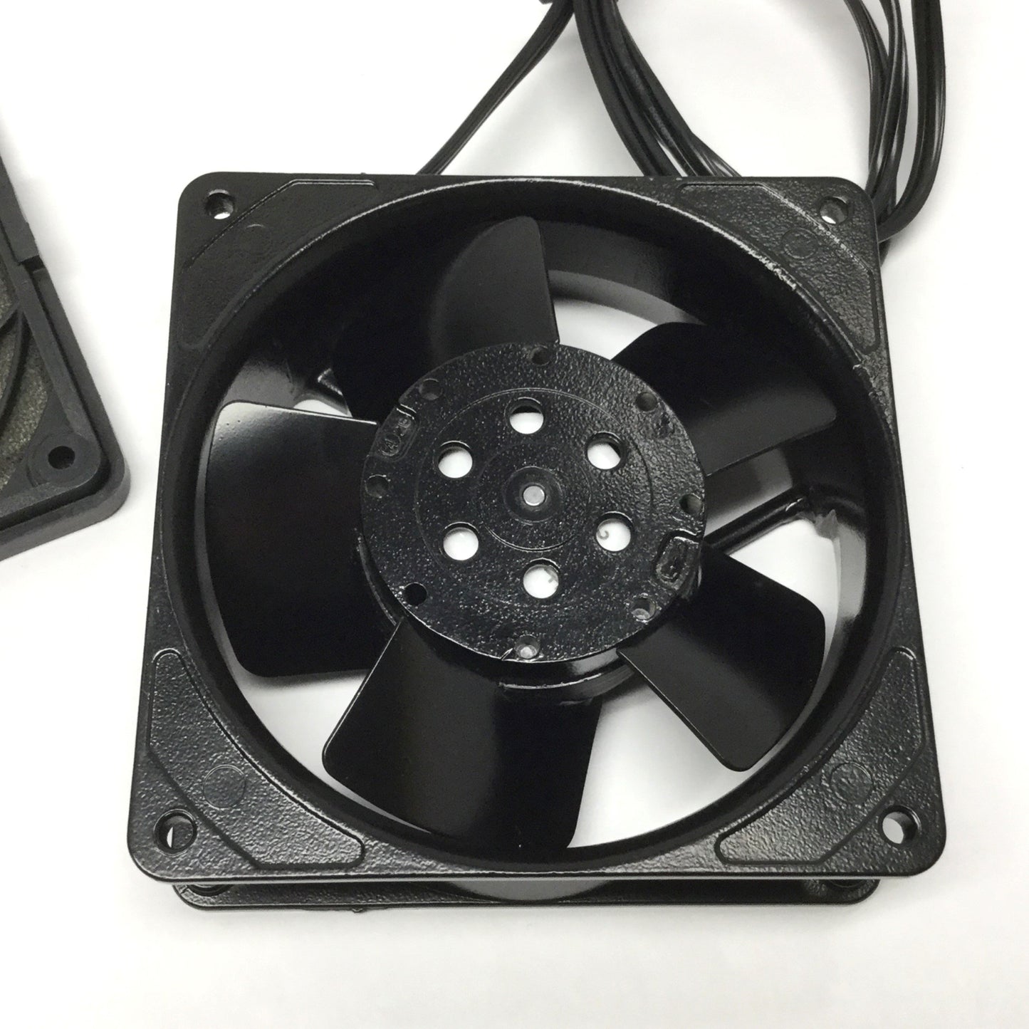 Used EBM-PAPST Type 4650 Z Metal Axial Cooling Fan 230VAC 2650RPM 94.1CFM 119x38mm