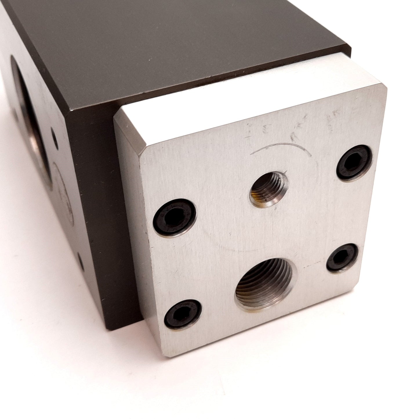 Used Phd ML-178870 Rotary Actuator, Rotation: 180°, Shaft: 7/8", Ports: 1/4" NPT