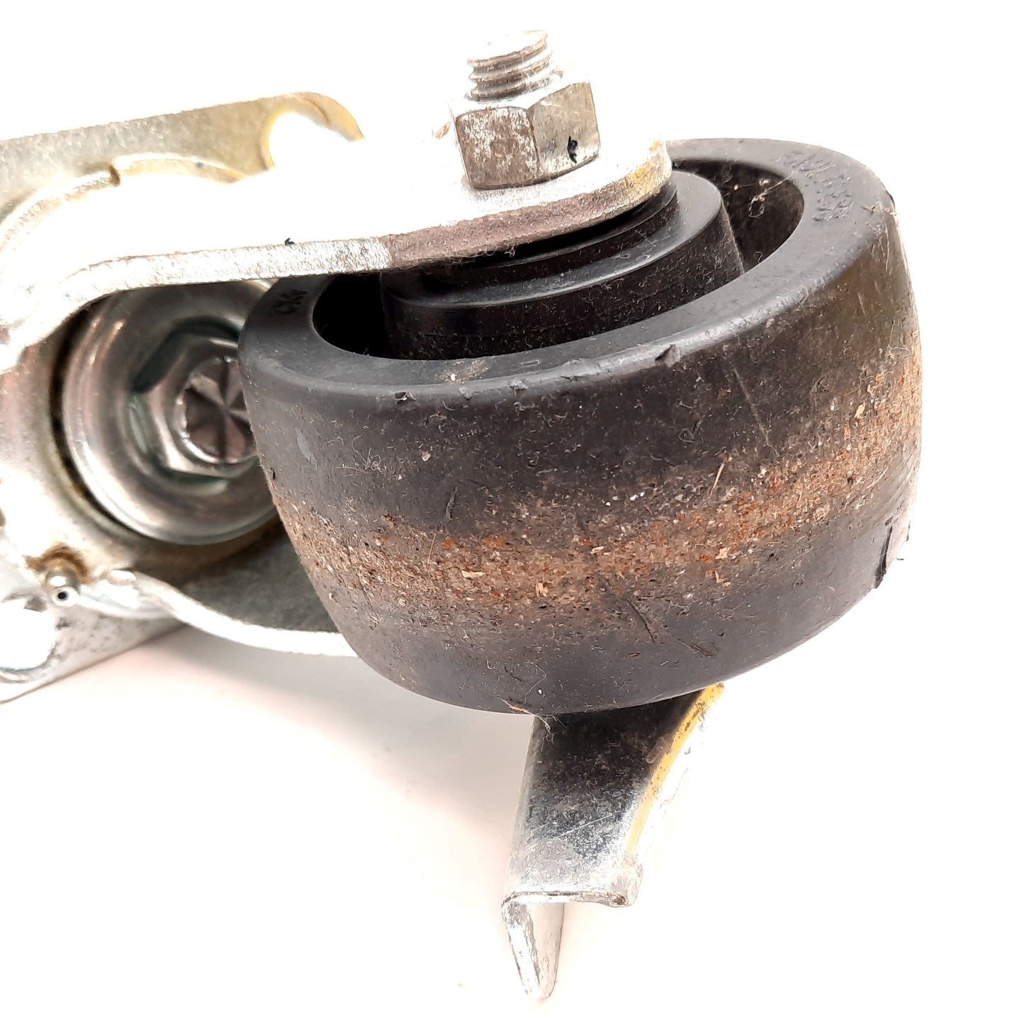 Used SC Swivel Caster, With Brake, Wheel: 4" Diameter x 2" Wide, Plate 3.75" x 4.875"