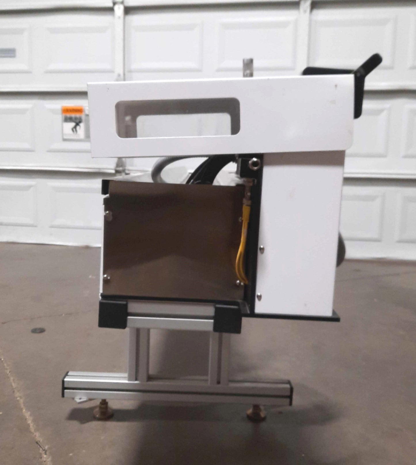 Used  SYNEO Accu-Feed 110 Center Pick Feeder 1Part/2sec 25"/sec 96" Material 120VAC