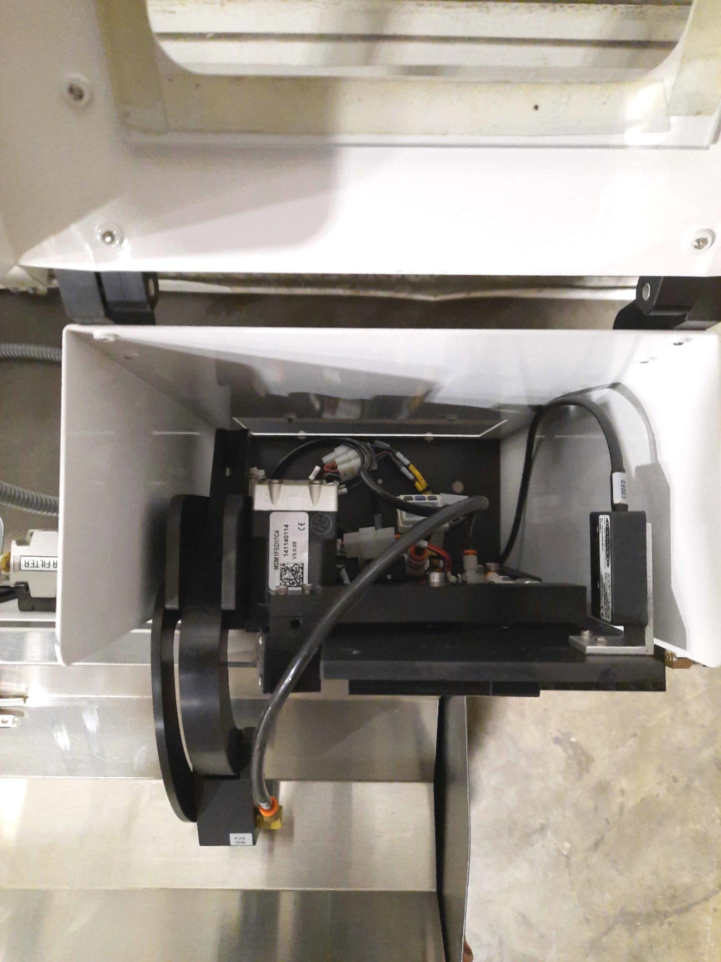 Used  SYNEO Accu-Feed 110 Center Pick Feeder 1Part/2sec 25"/sec 96" Material 120VAC