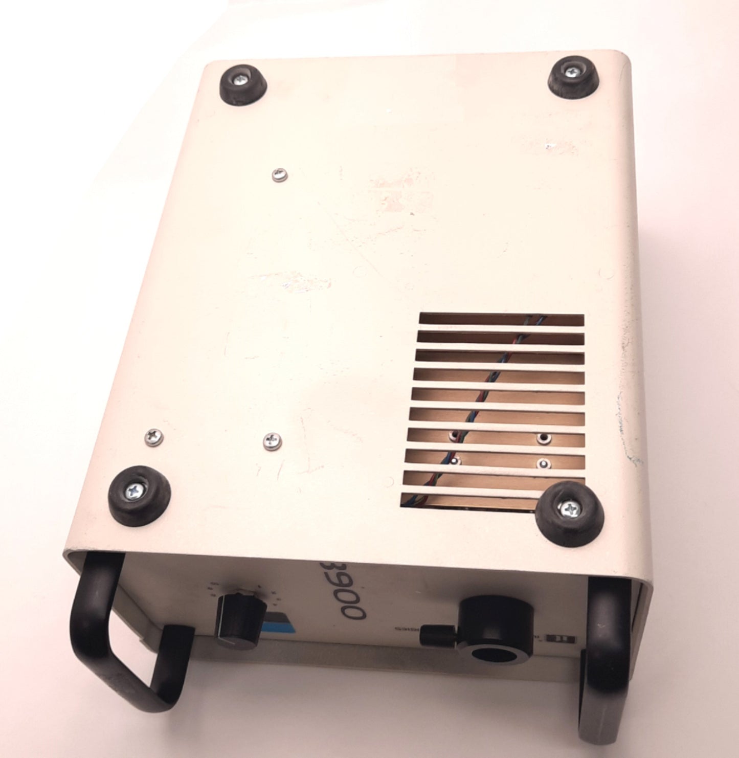 Used Illumination Technologies 3900FO Fiber Optic Light Source 150W 120v AC *NO Dim*