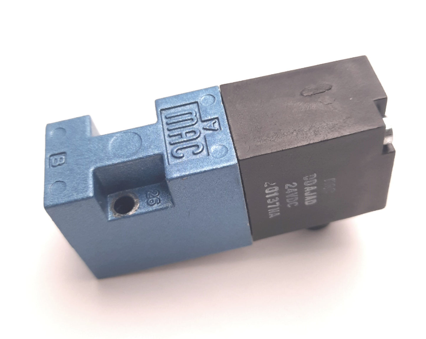 Used Mac Valves 45A-L00-DDAJ-1FN Solenoid Valve 24v DC 5.4W, Non-Locking 3-Pin