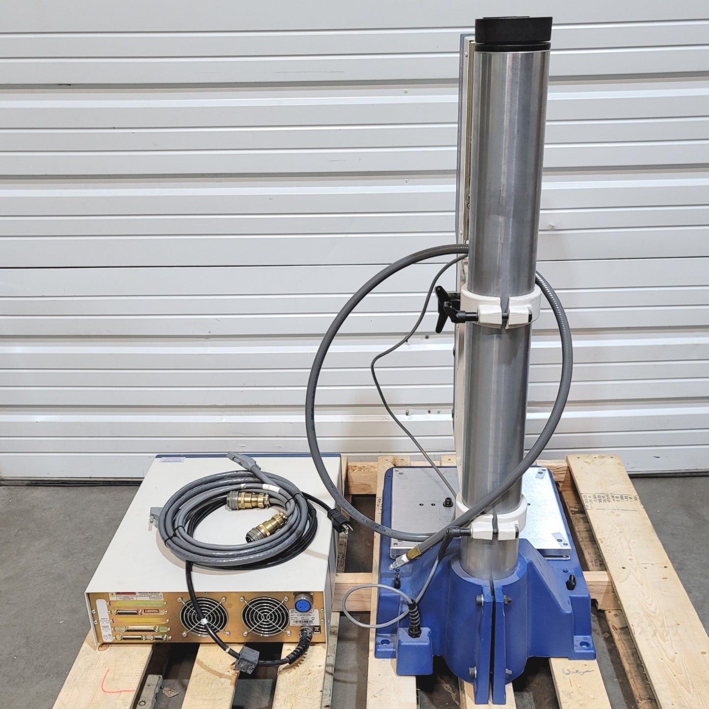 Used Branson 2000D-AED Ultrasonic Actuator W/ 2000DT Power Supply 120VAC 0.8kW 40kHz