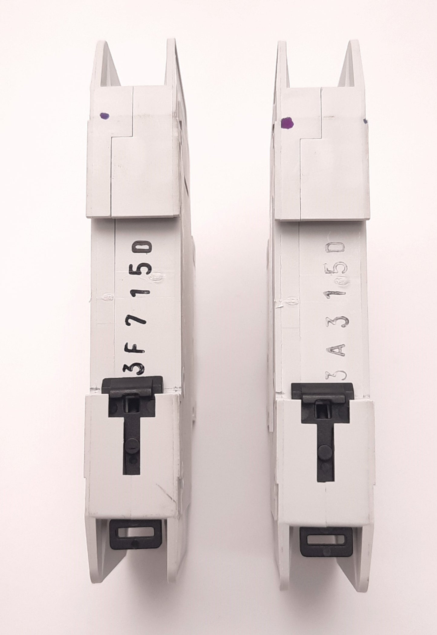 Used Lot of 2 Eaton WMZT1D15 Circuit Breaker Single-Pole 277/480v AC 15A, Din Mount
