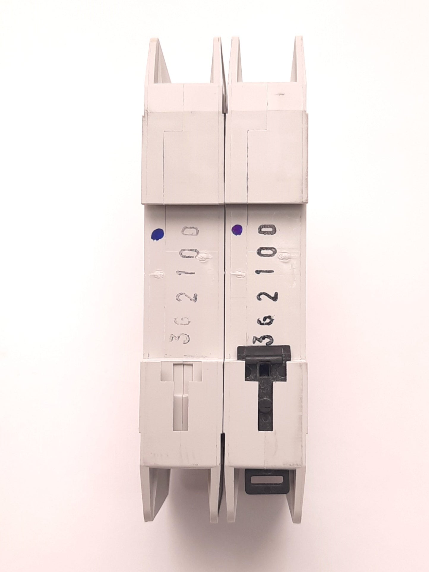 Used Eaton FAZ-D10/2-NA Circuit Breaker Two-Pole, 15A, 415v AC, 60v DC, DIN Mount