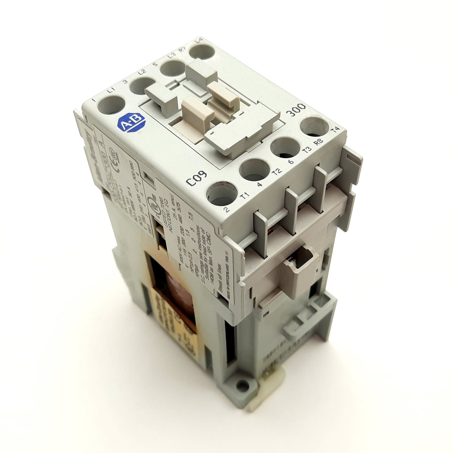 Used Allen Bradley 100-C09Z*300 Contactor, 4-Pole, Coil: 24VDC, Rating: 690VAC 32A