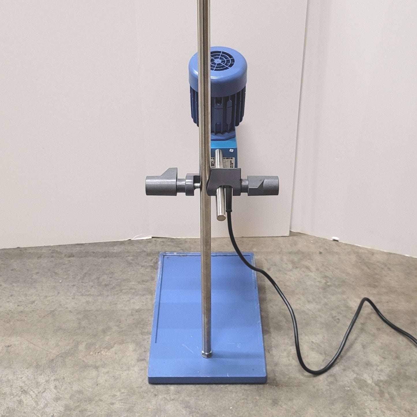 Used IKA RW20 DZM.N Dual Speed Overhead Stirrer, 72-2,400 RPM, 115VAC 50/60Hz 70W