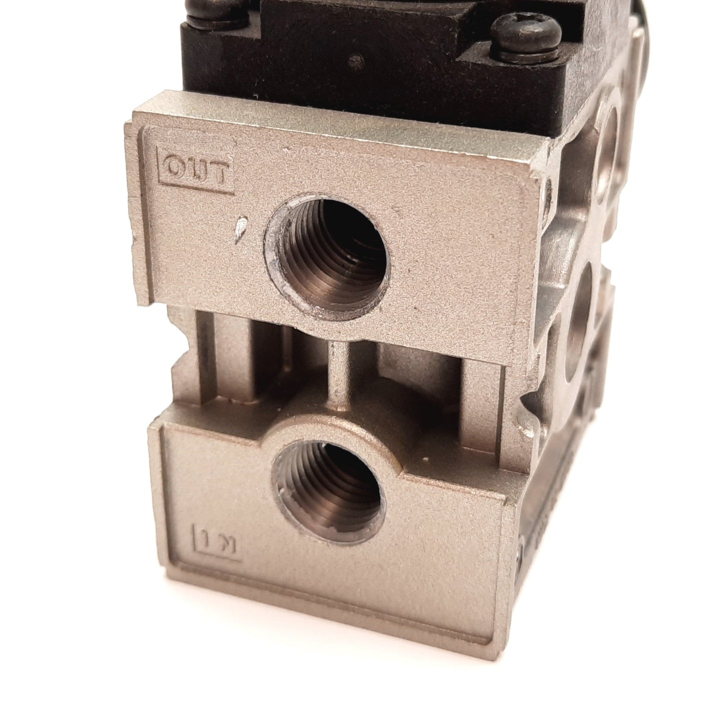 Used SMC NARM2500-B-N02 Pneumatic Regulator, 0.05-0.85MPa, With 0-1.1MPa Gauge