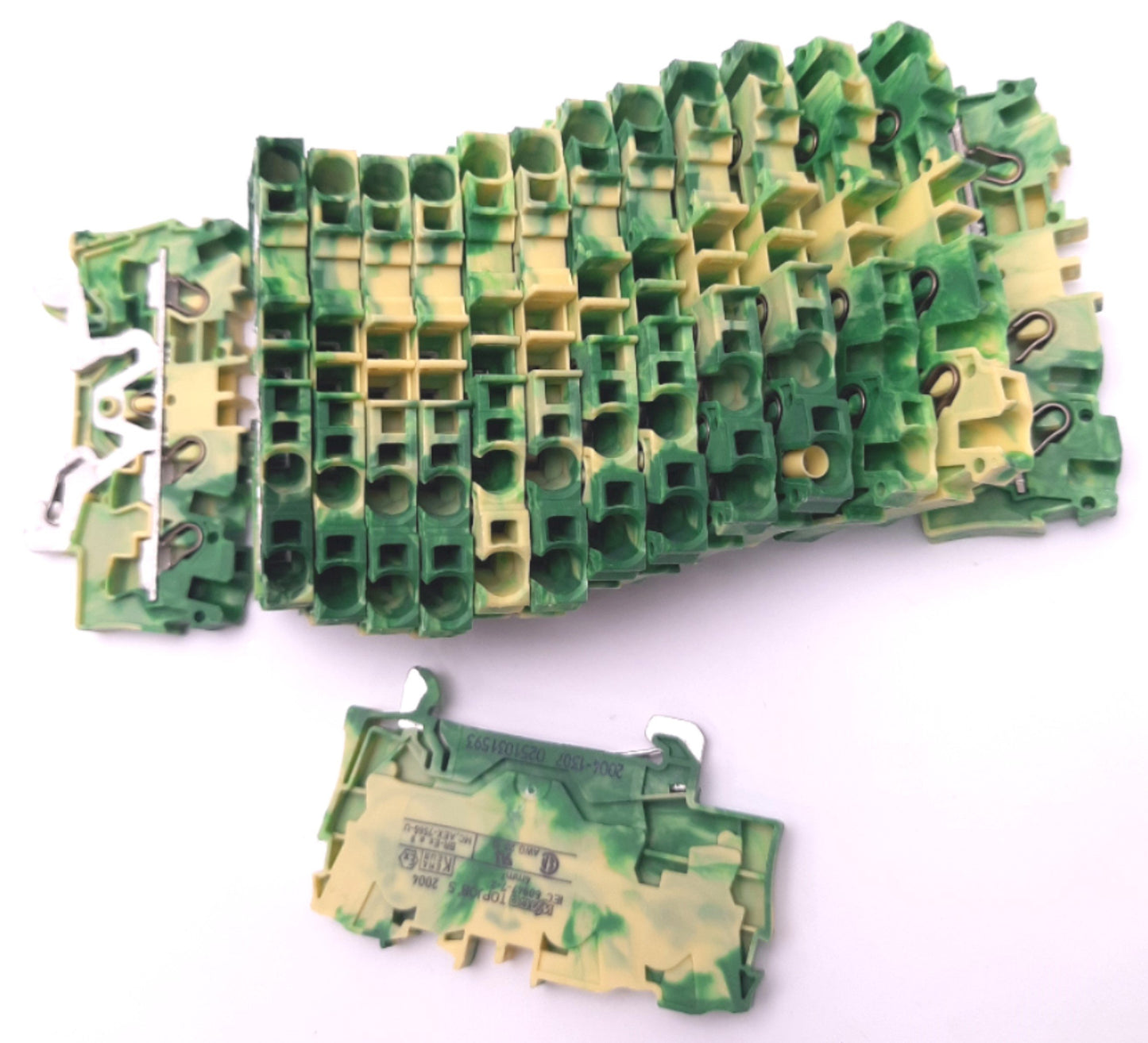 Used Lot of 15 Wago 2004-1307 Ground Terminal Block 3-Connection, DIN-35 Rail