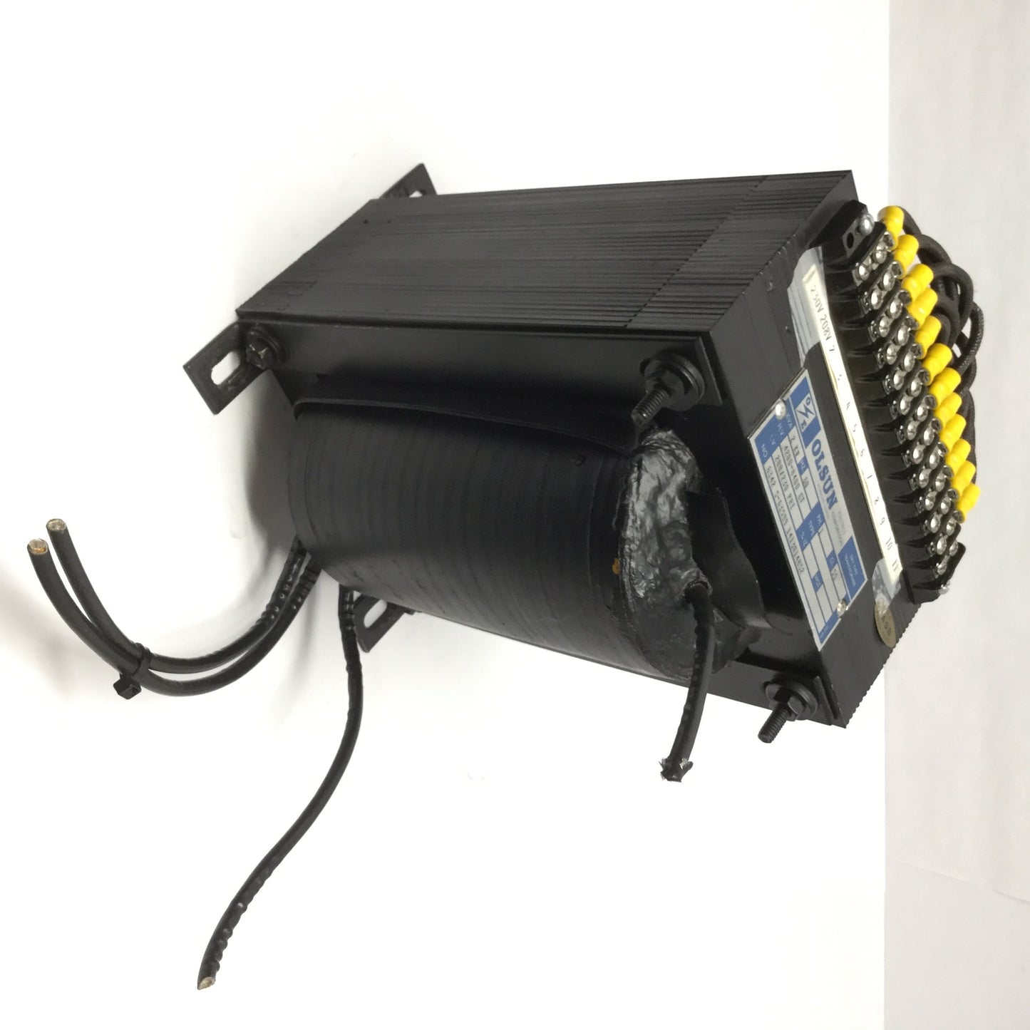 Used Olsun Dry Type Transformer, 2kVA, 4200-8400V CT High, 208/230V Low, 60Hz 1-Phase