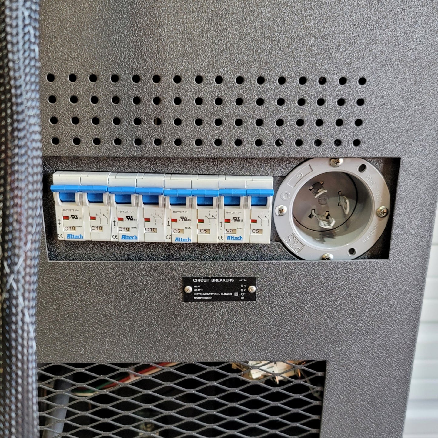 Used Sigma Systems XM58gMMED02 Environmental Chamber 2 CuFt -30°C To 200°C 208VAC 1Ph