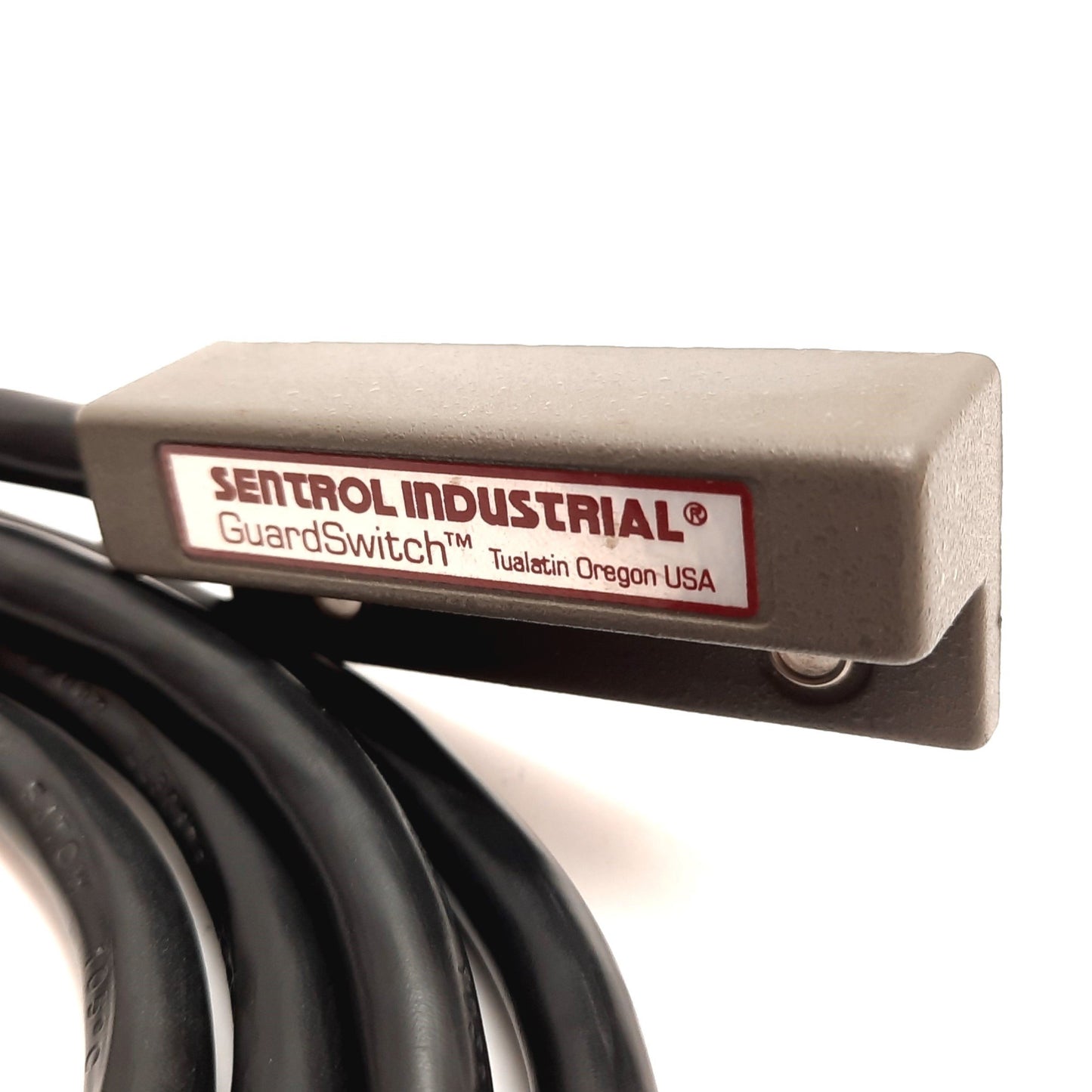 New Sentrol 151-7Z-06K-D7 Non-Contact Safety Switch, 120VAC 28VDC, Switch Only