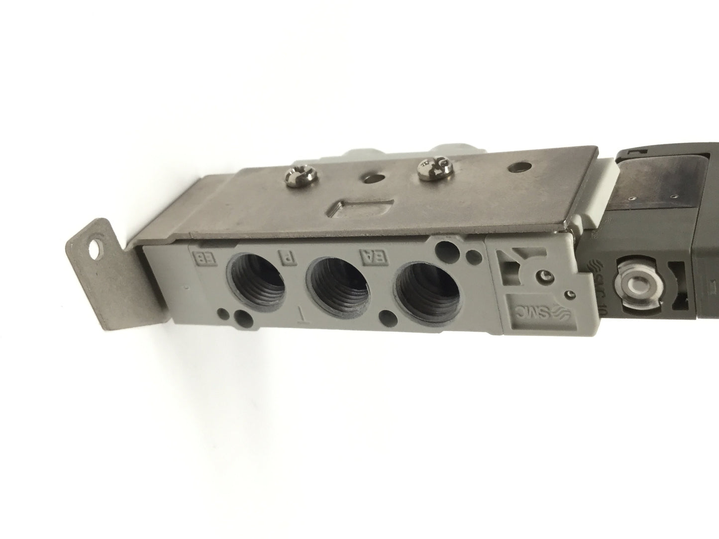 Used SMC SY5120-5WOZ-01T Solenoid Valve, 5-Port, 2-Pos. 24VDC Coil, 1/8" NPT