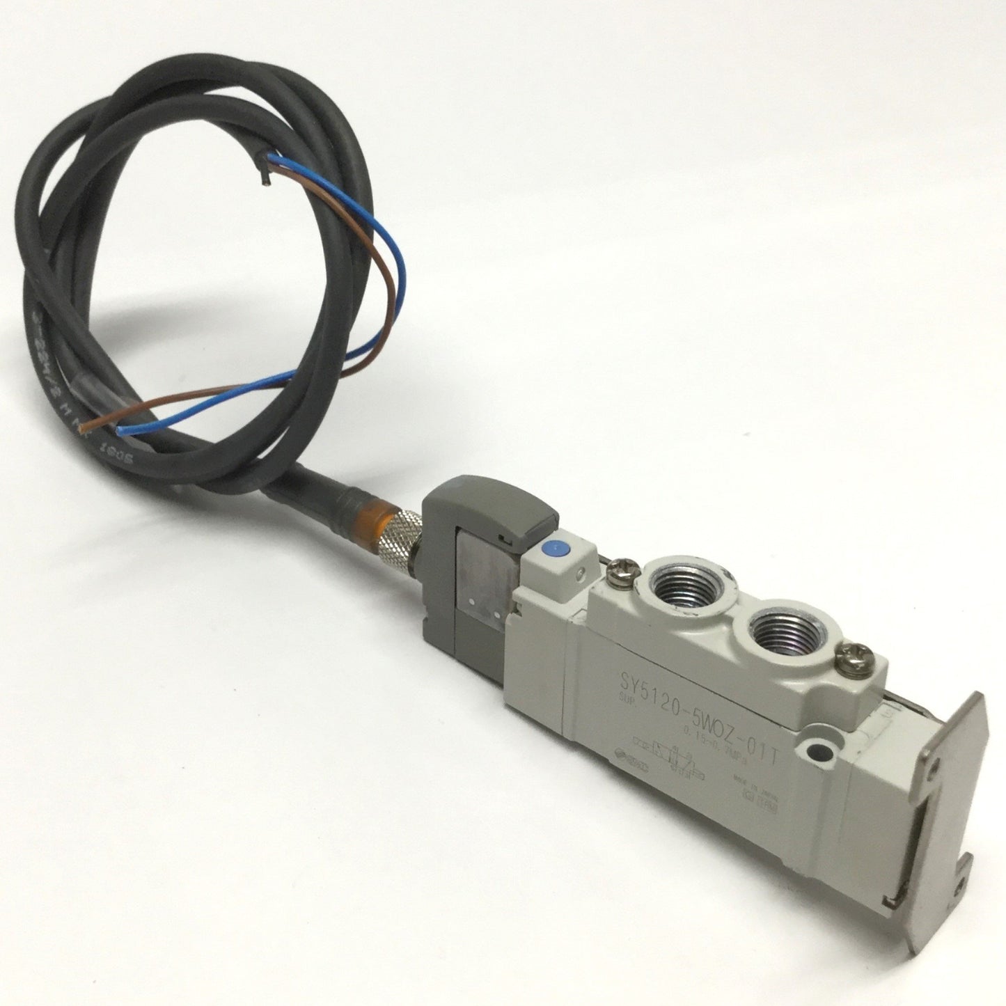 Used SMC SY5120-5WOZ-01T Solenoid Valve, 5-Port, 2-Pos. 24VDC Coil, 1/8" NPT