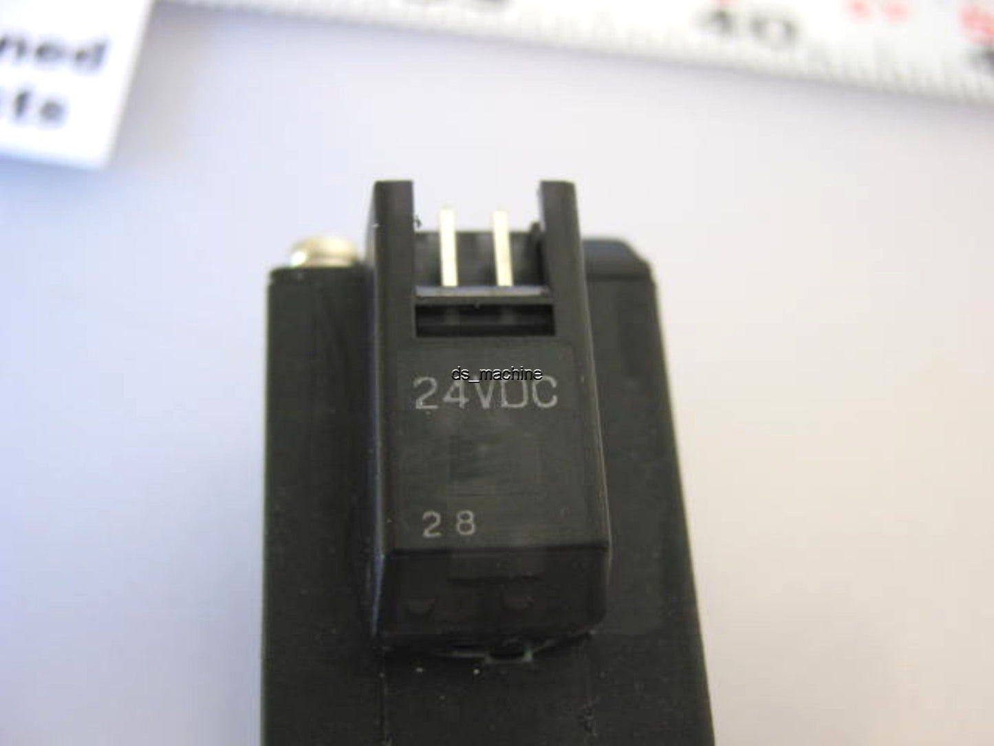 New – Open box Lot of 8 New Koganei A025E1-PSL Pneumatic Solenoid Valves w/02M8A Valve Bank