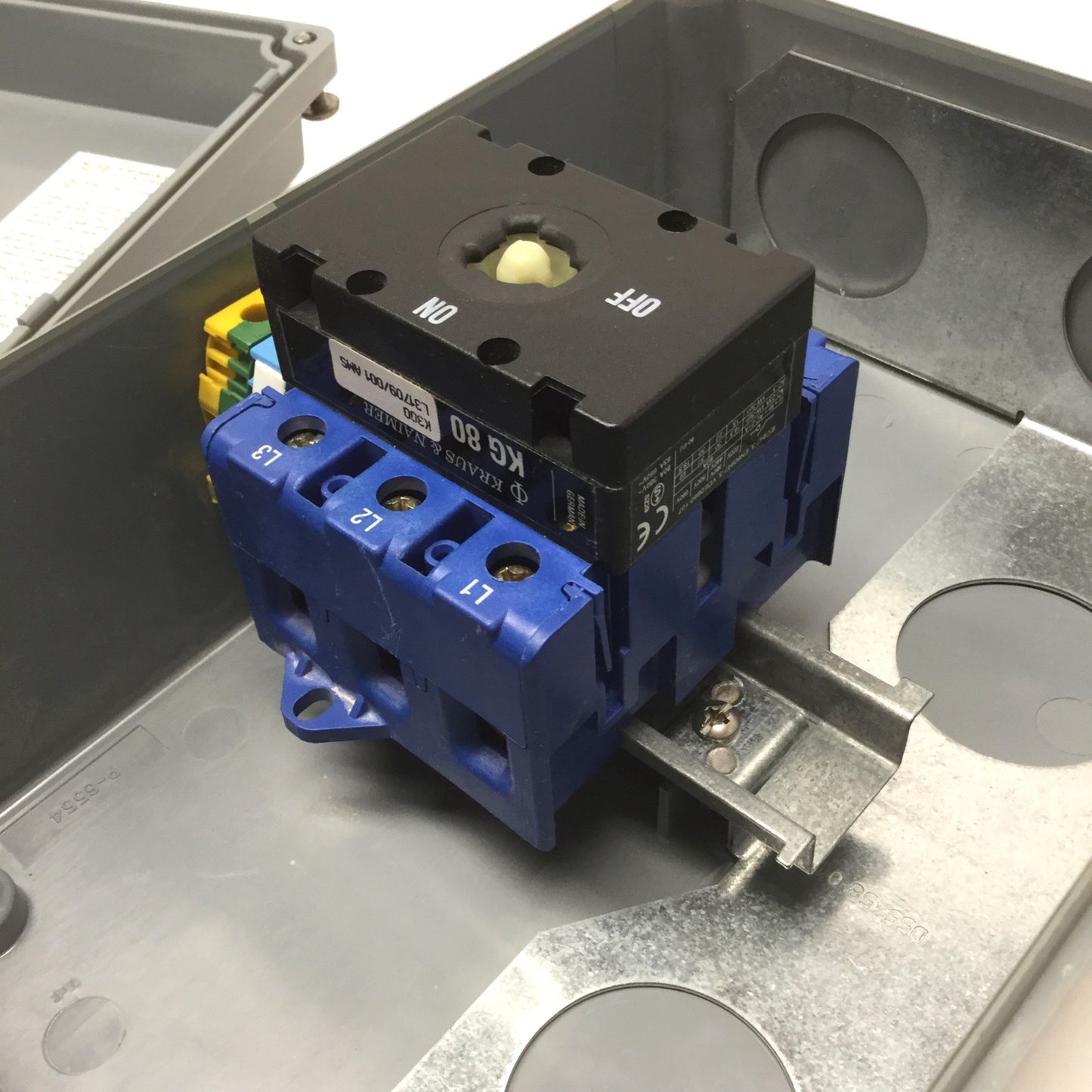 Used Hubbell HBLDS6 Circuit-Lock Disconnect 3-Pole 600VAC *Switch Replaced w/KG80*