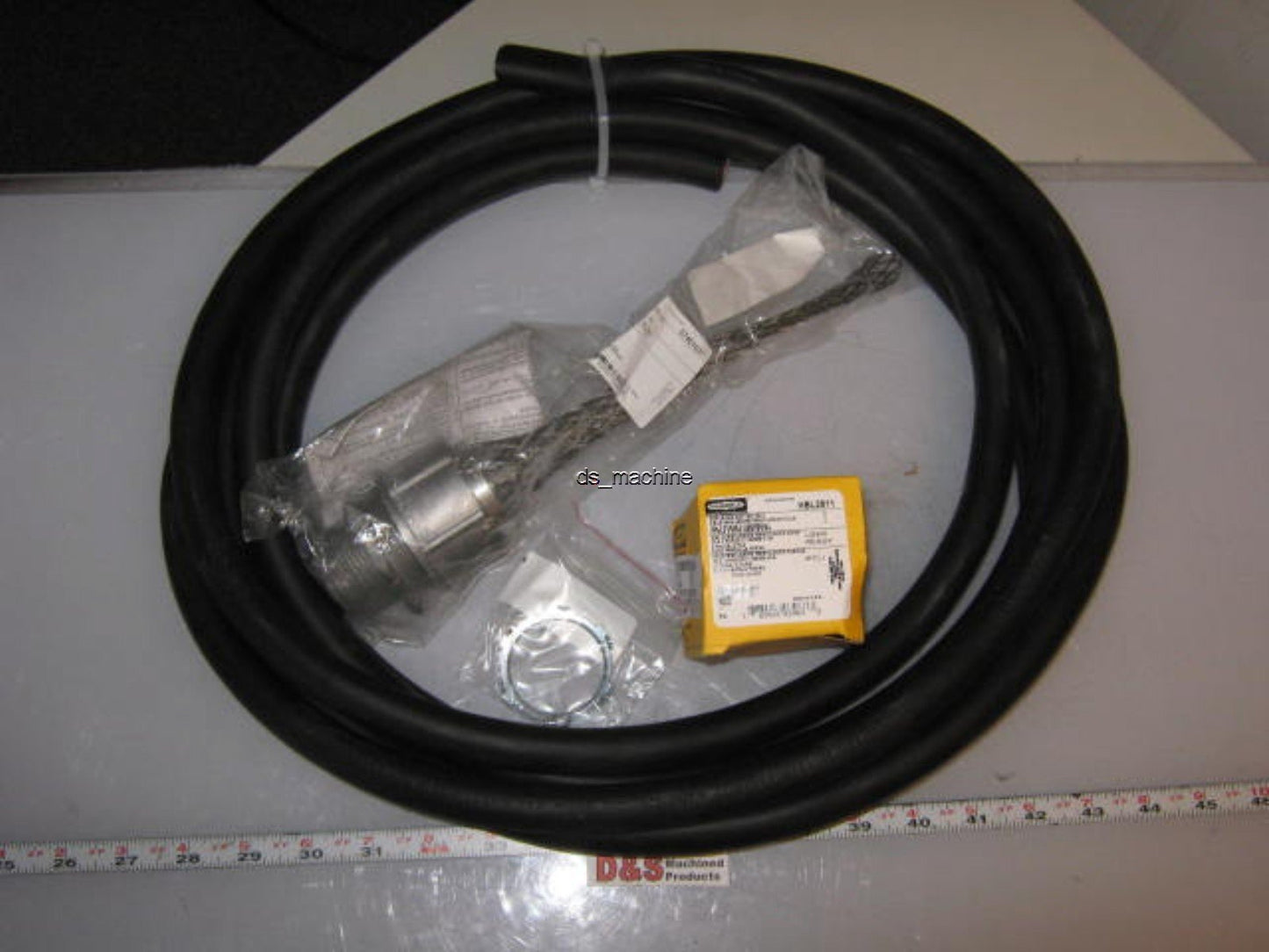 New Hubbell Drop Cord Kit w/Cord, Plug and Strain Relief 26' 10/5 208VAC 30A 3PH