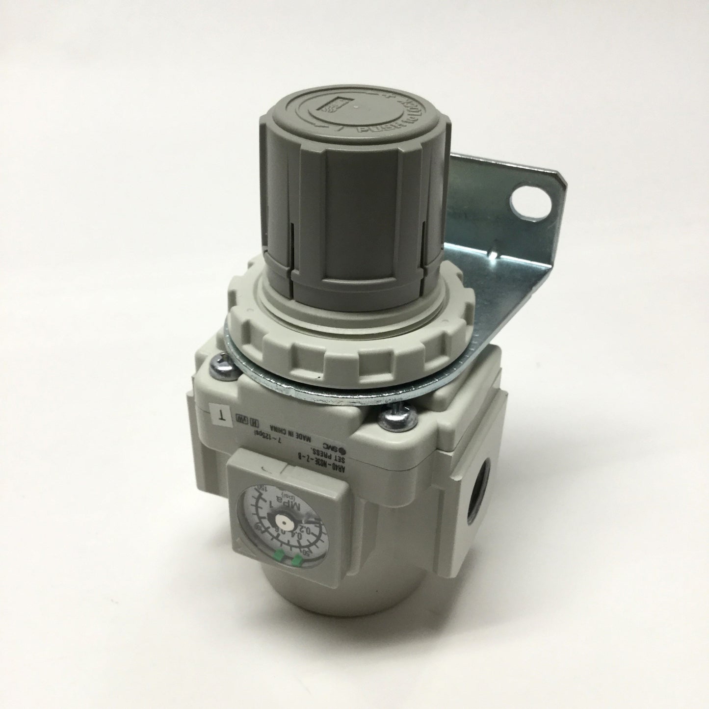 Used SMC AR40-N03E-Z-B Pressure Regulator 7~125psi 3/8" NPT Ports, 150psi Gauge