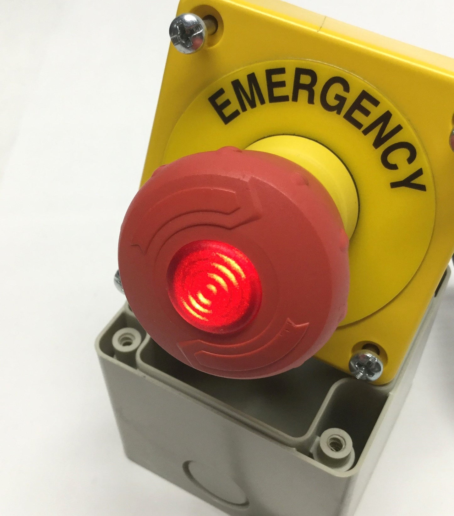 New – Open box Allen Bradley 800FP-LMT44 Illuminated Emergency E-Stop LED Pushbutton Station