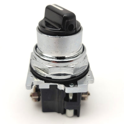 Used Eaton Cutler Hammer 10250T20KG 30mm Two Position Selector Switch 1x NO 1x NC