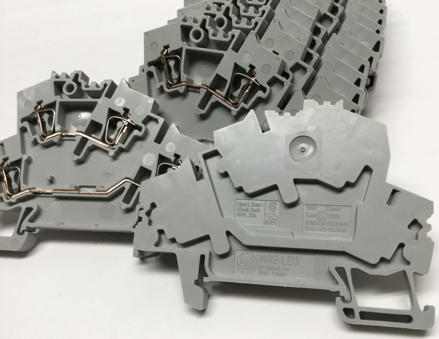 Used Lot of 20 Allen-Bradley 1492-LD3 2-Circuit Spring Clamp Terminal Block, 600V 20A