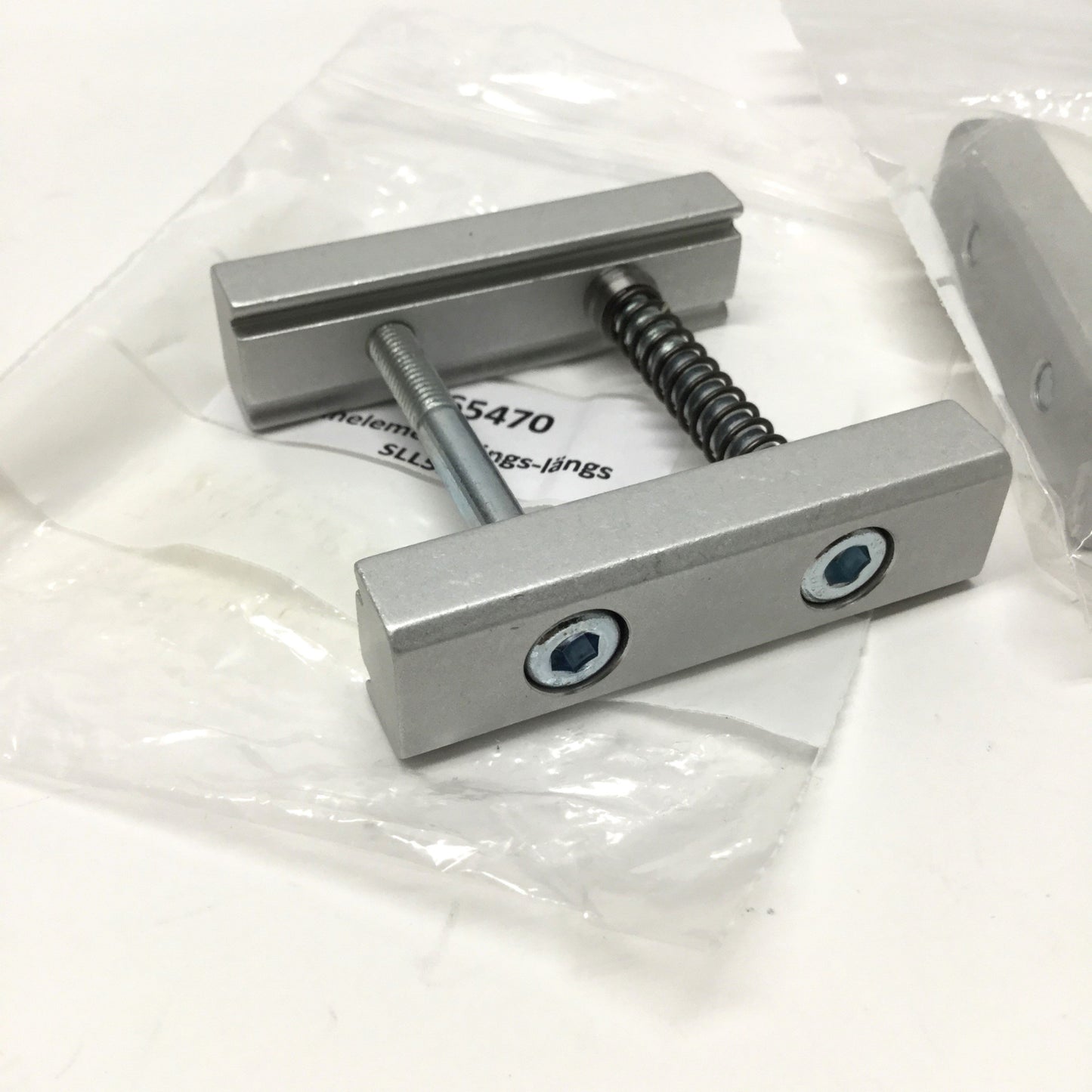 New – Open box Lot of 2 Montratec Montech SLL-55-40 Montrac Heavy Load Dovetail Clamp Element