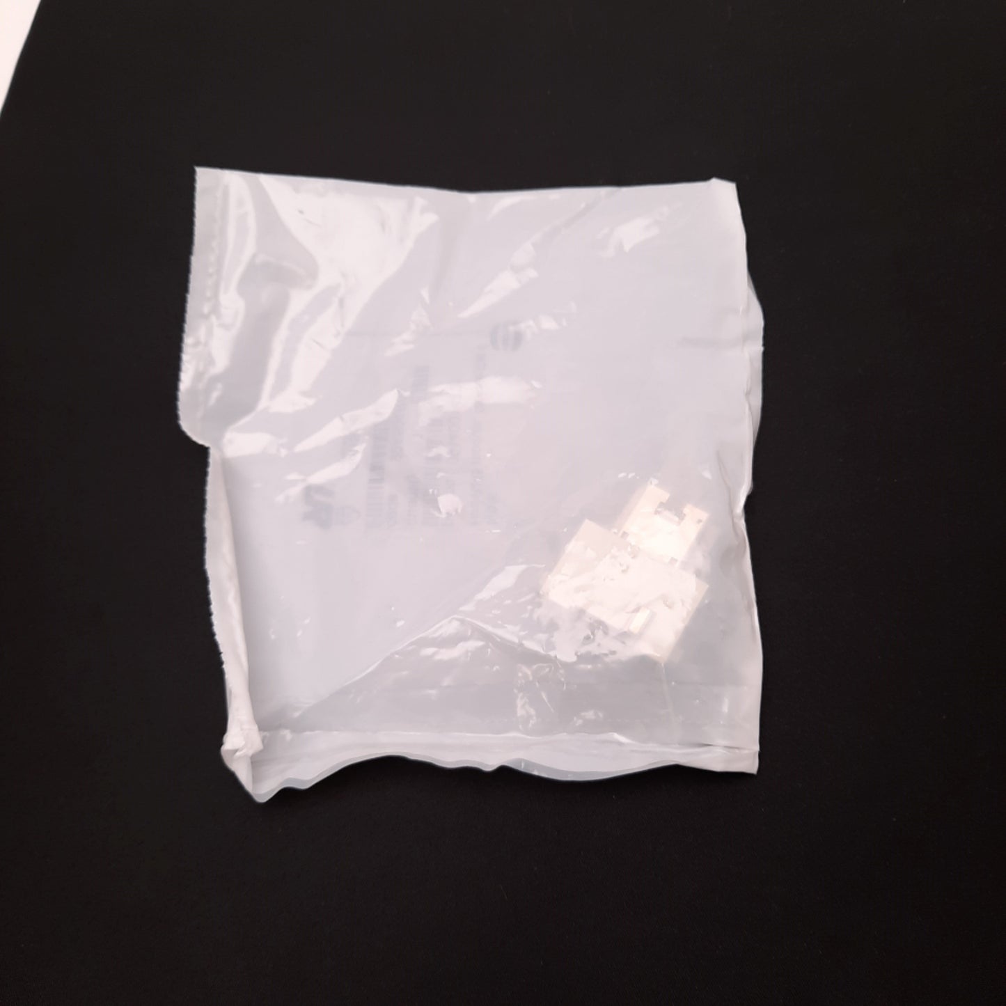 New Harting 09140014721 Rectangular Socket Insert Female Gender Changer 30V 1A