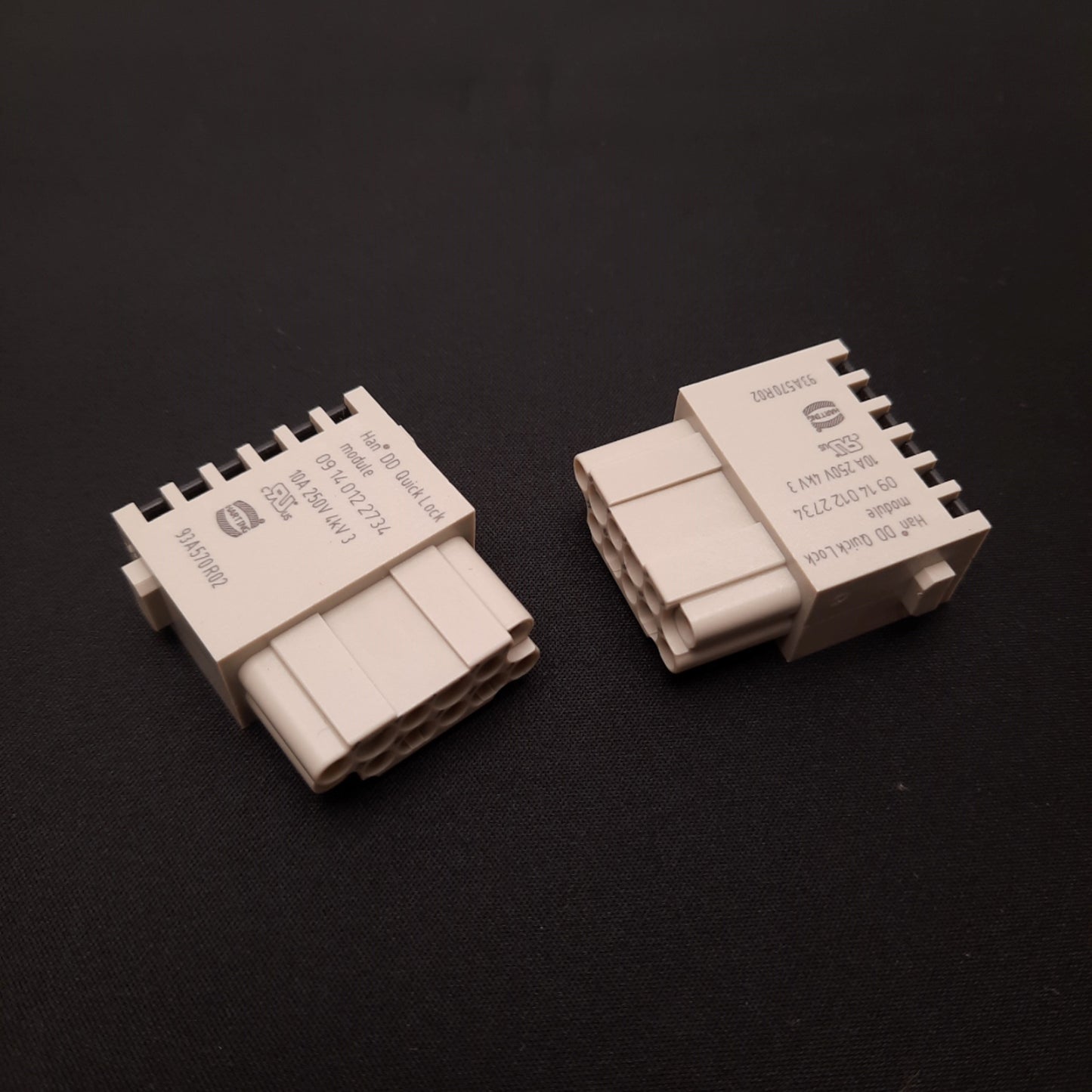 New Harting 09140122734 Rectangular Socket Insert 250V, 10A, 16 - 24AWG 12 Position