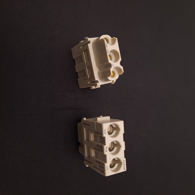 New Harting 09140032701 Socket Insert 3 Position 8-14AWG, 600V, 40A, Han Modular