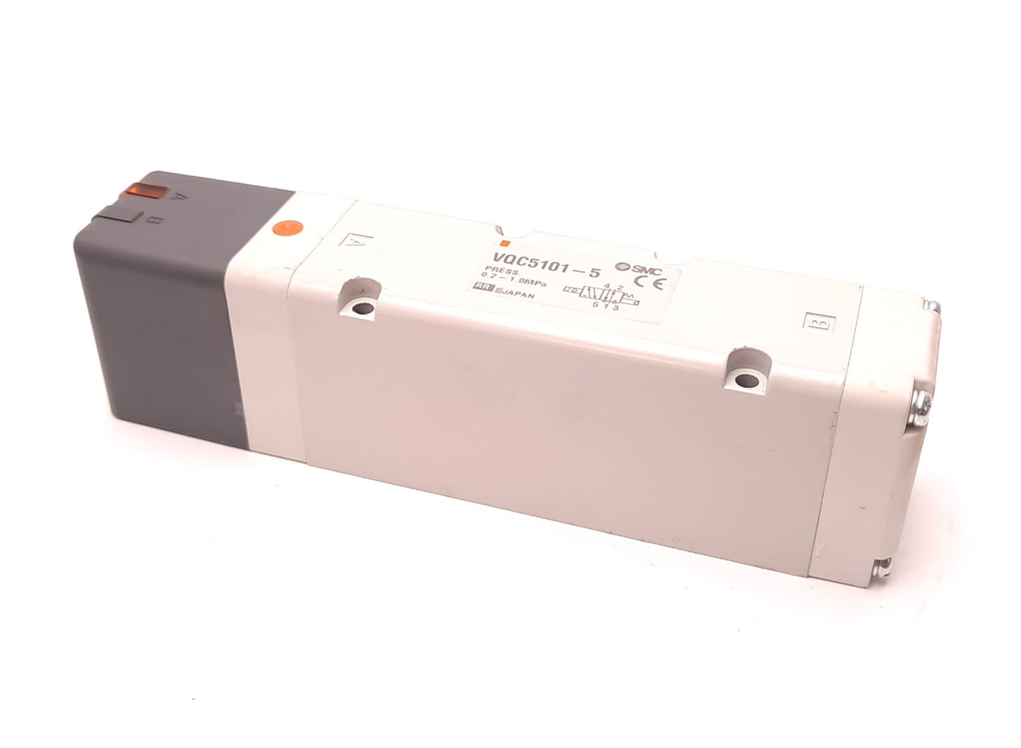 New SMC VQC5101-5 Solenoid Valve 2 Position Single Action 24VDC, 0.2-1.0MPa