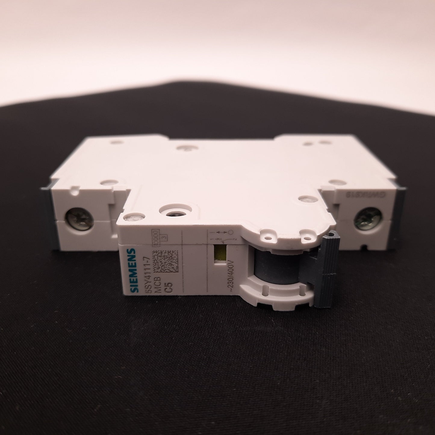 New Siemens 5SY4111-7 Circuit Breaker Supplementary Protector 230/400VAC, 5A 1 Pole