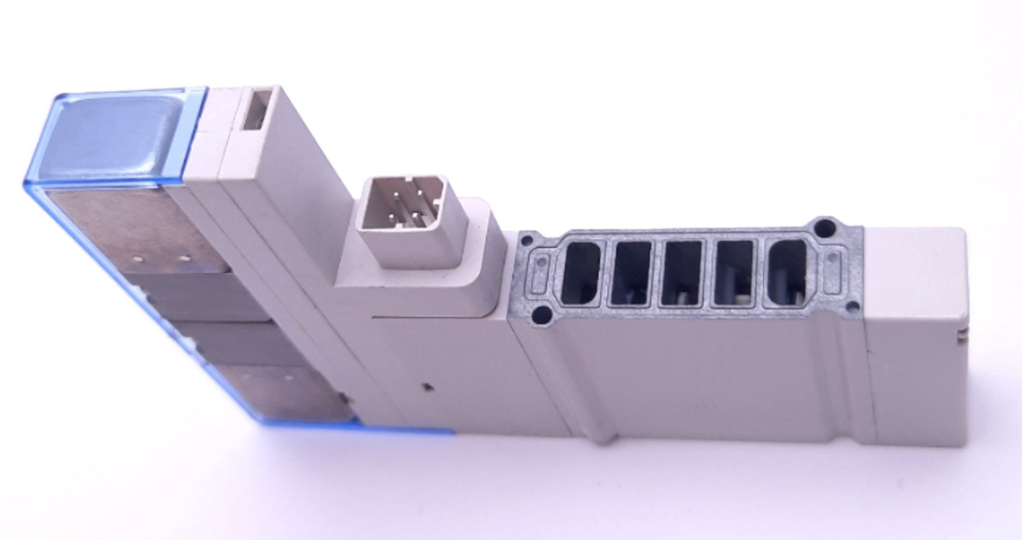 New SMC SY3A00H-5U1 Solenoid Valve 3 Pos Center, 24v DC, 2.54 CFM, 101 Psi Max