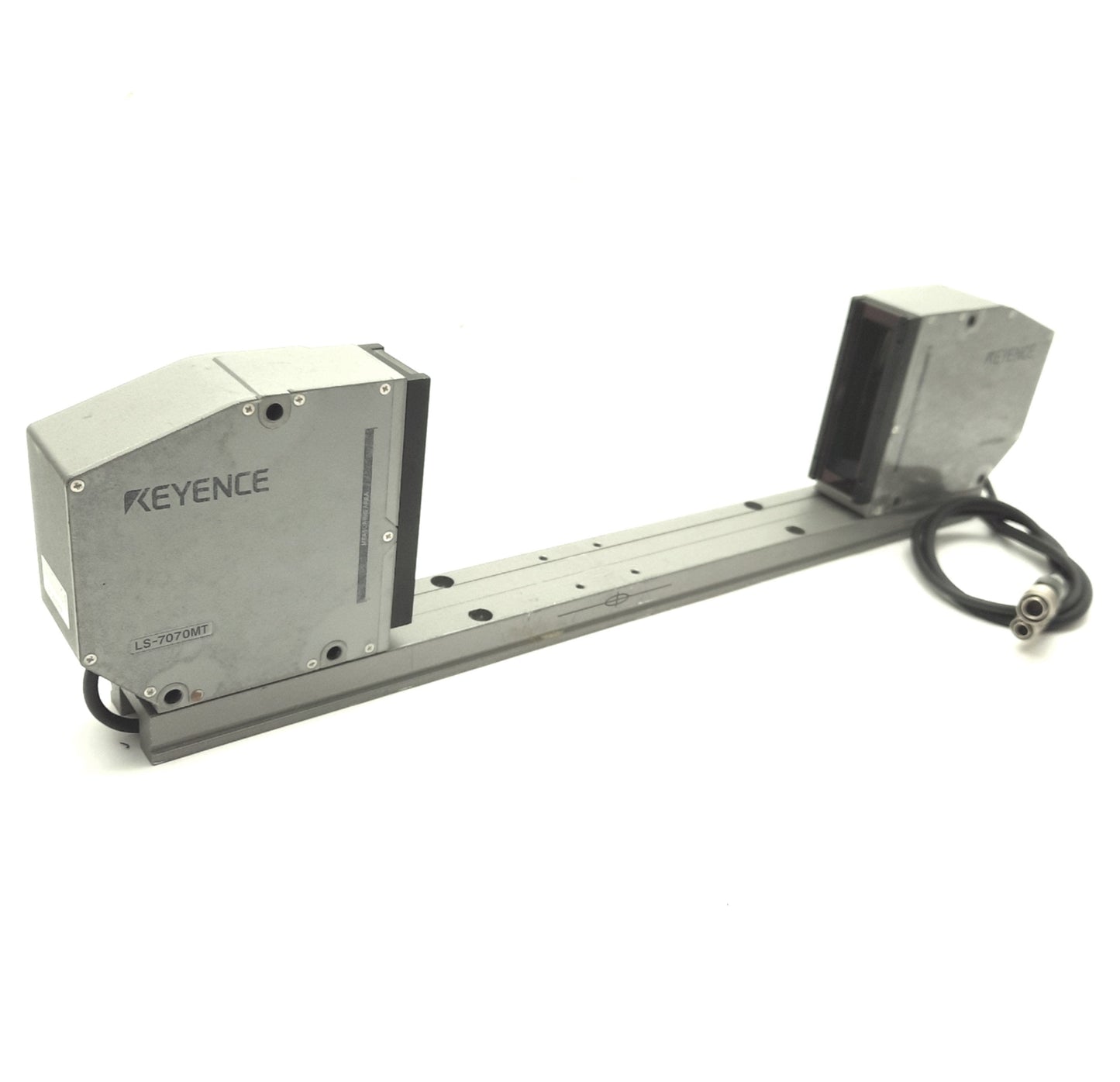 Used Keyence LS-7601 & LS-7070M LED CCD Micrometer System .5-65mm ±3μm Range 100-240V