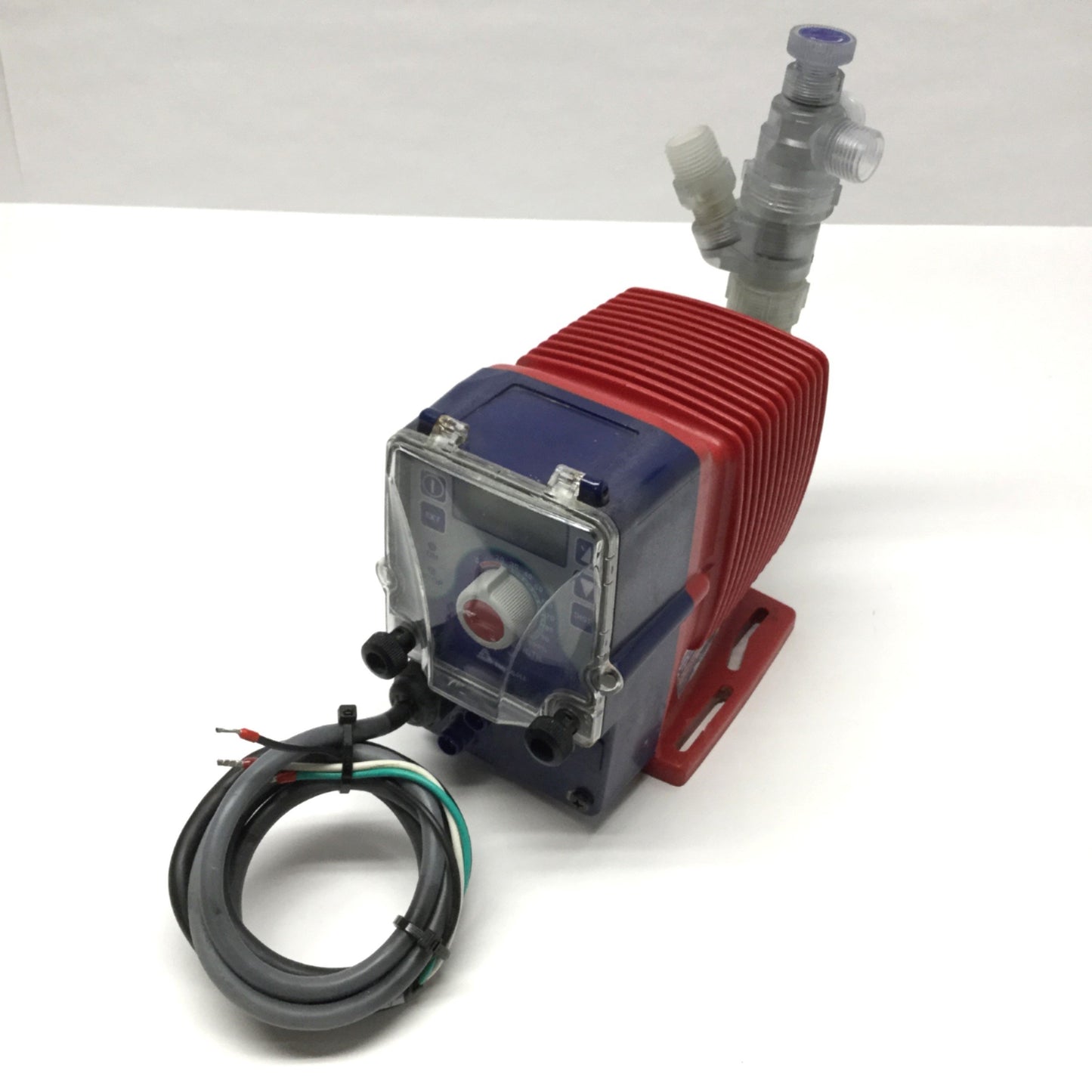 Used Iwaki EWN-B11VCURA Metering Pump & Drive Controller 150psi, 0.5GPH, 115VAC