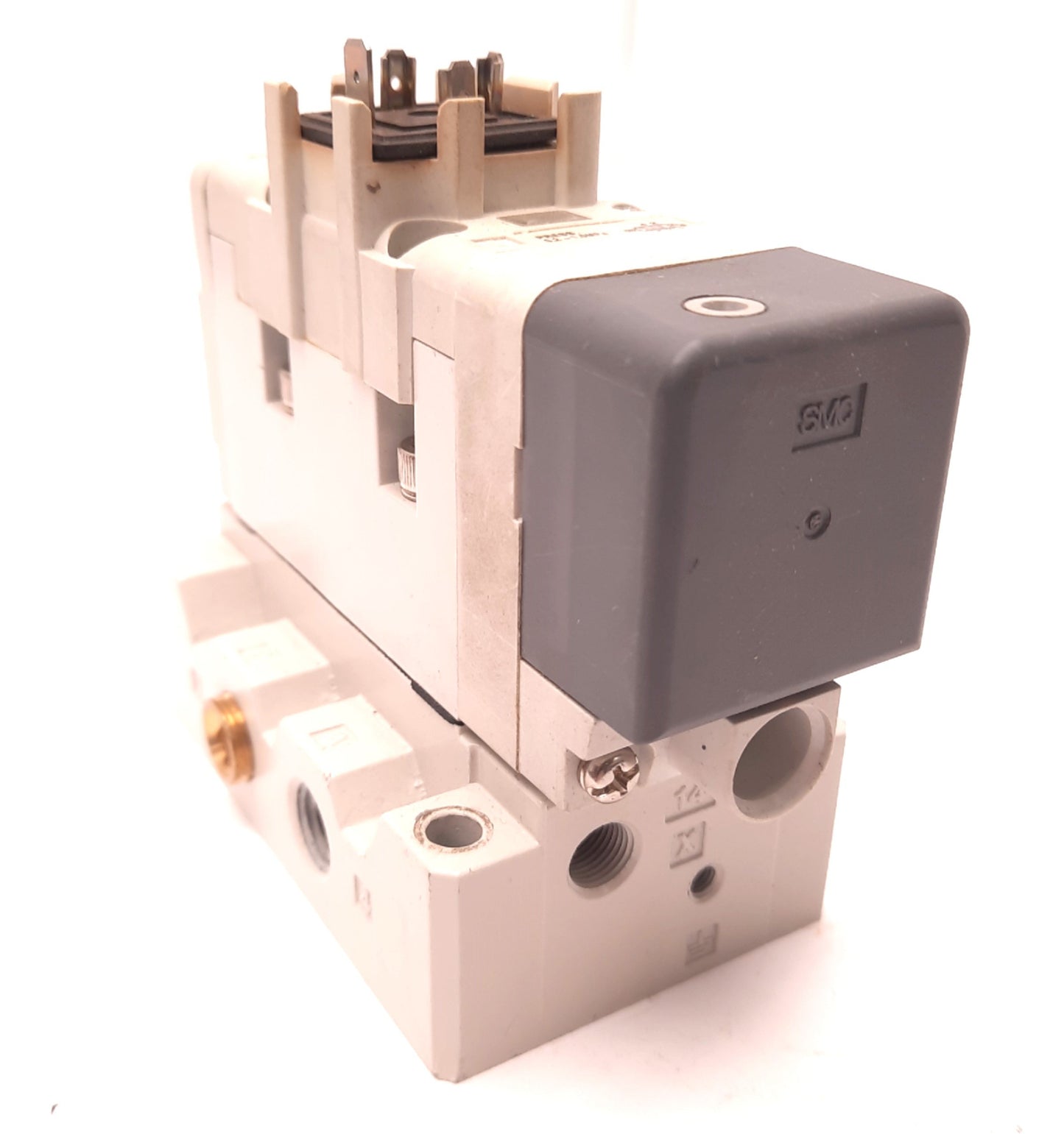 Used SMC VQ7-6-FG-S-1Z Solenoid Valve, 2-Position 5-Port, Coil Voltage: 100VAC