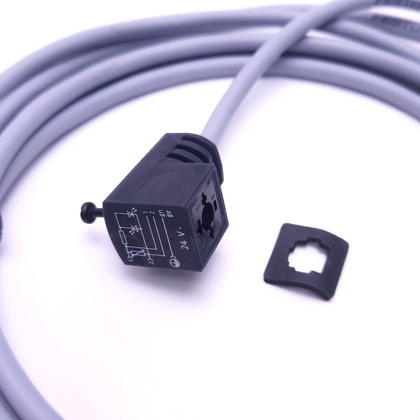 New Festo KMEB-1-24-2.5-LED Plug Socket With Cable Angled, 3-Pin Type C, 151688