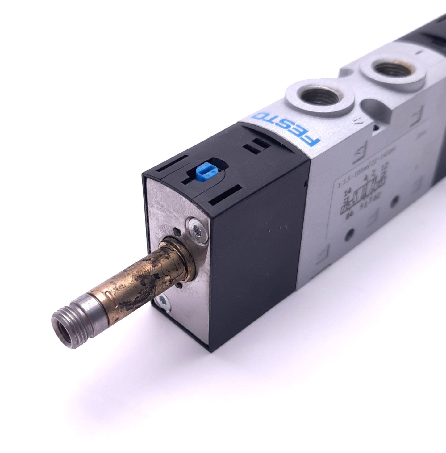 Used Festo VUVS-L20-B52-D-G18-F7 Solenoid Valve 5/2 Bistable, 700 L/Min, 1.5-10Bar