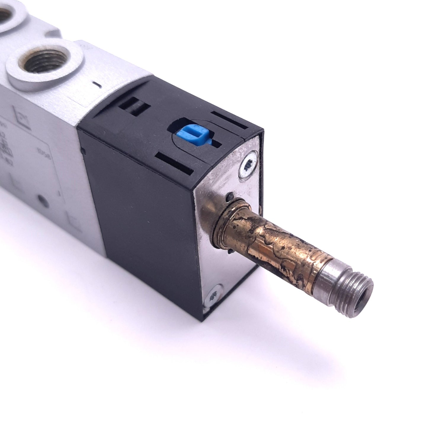 Used Festo VUVS-L20-B52-D-G18-F7 Solenoid Valve 5/2 Bistable, 700 L/Min, 1.5-10Bar