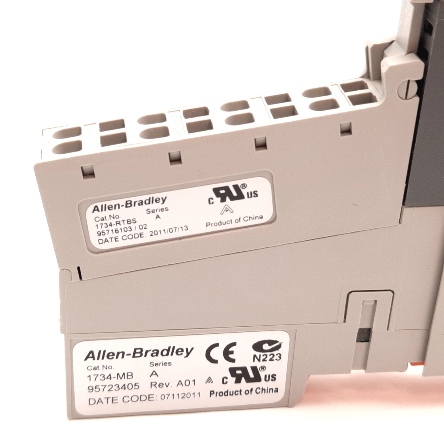 Used Allen Bradley 1734-OE2C Analog Output Module 2-Channel Current 0/4-20mA w/Socket