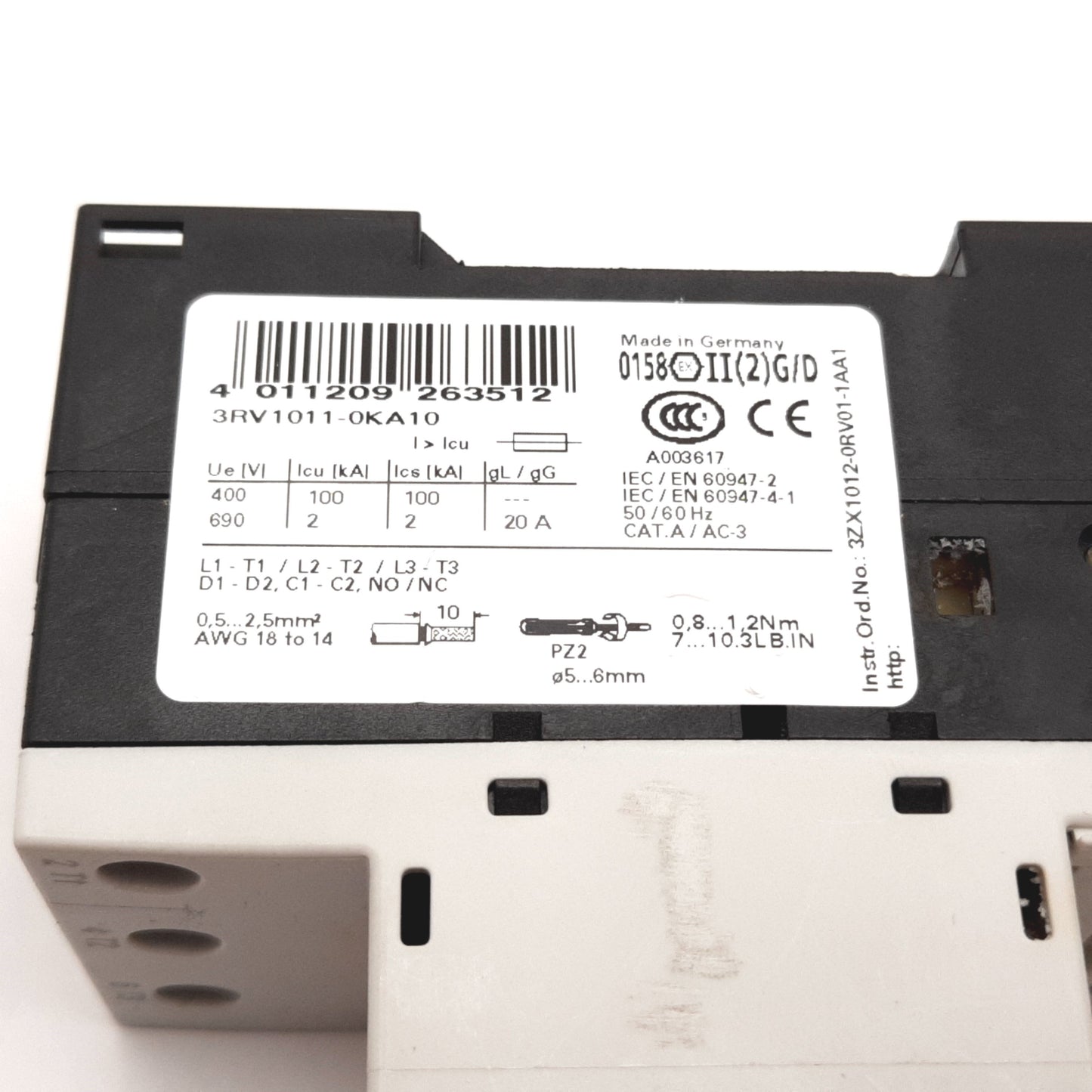 Used Siemens 3RV1011-0KA10 Circuit Breaker, 3-Pole, Rating: 0.9-1.25A 600V